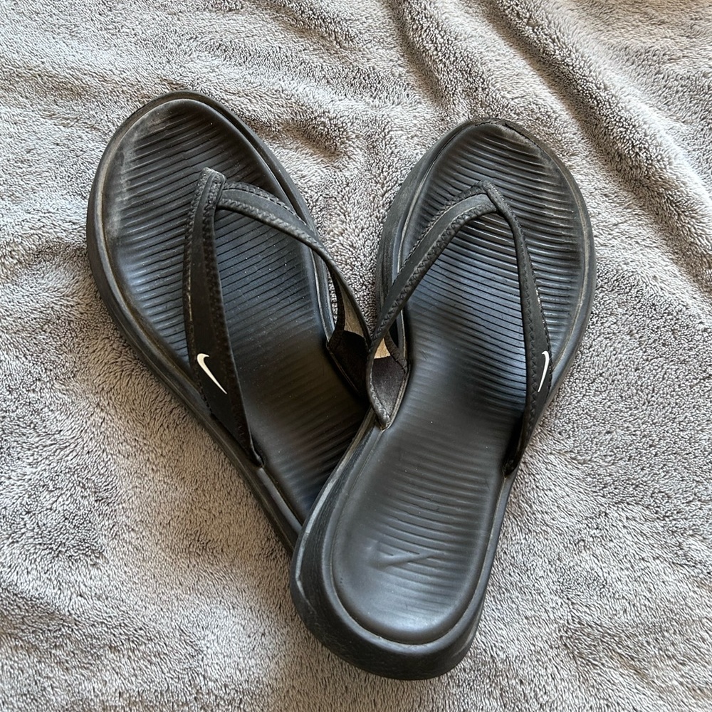 Nike Flip Flops